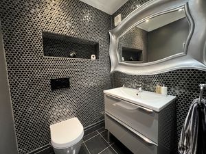 Photo 21- click for photo gallery